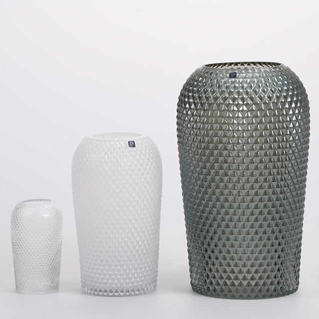 Dark color luxury glass vase classic design glass flower vase for home decoration