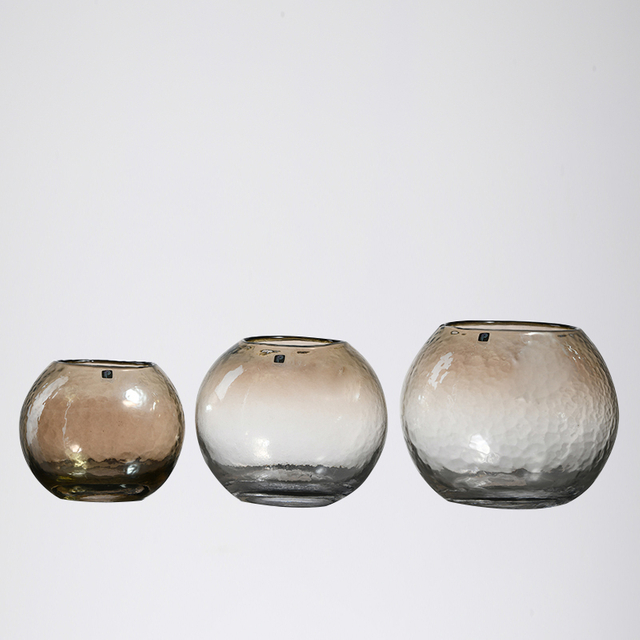 High quality Customized electro-water vertical strips glass vase hot sale design decorative glass flower vase