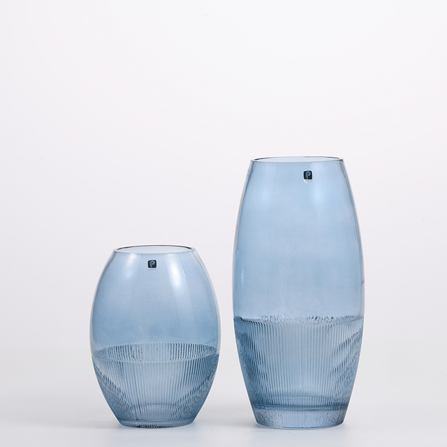 Heavy duty hot sale glass vase with floral and gradient color glass flower vase for home decoration