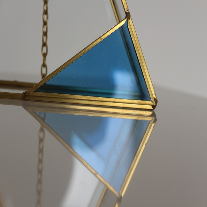 Triangle shape factory promotion terrarium living room decoration