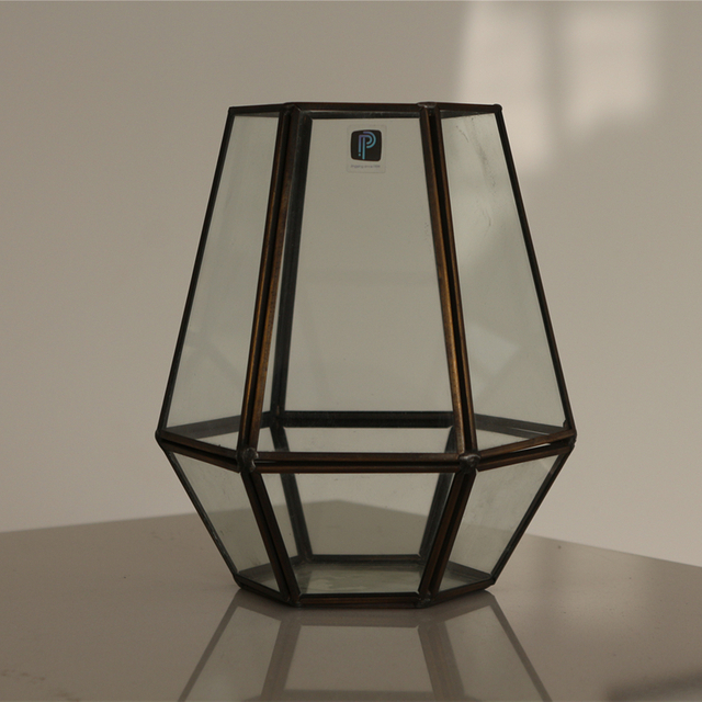 Home decoration Fashion Design High quality glass flower gold and black Brass terrariums geometric