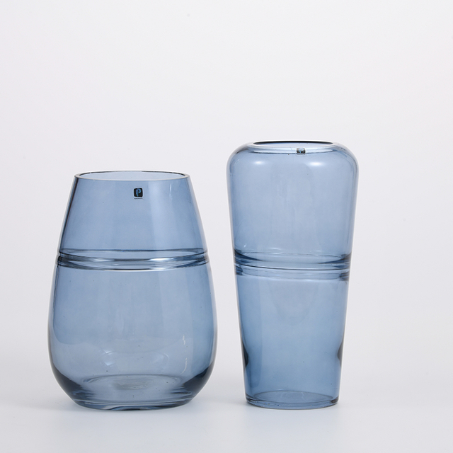 Heavy duty hand--blown glassware transparent blue color glass flower vase for home or office decoration