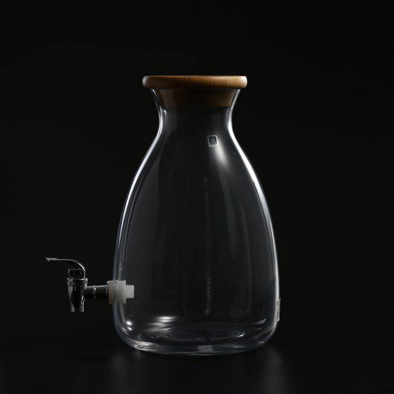 Hand-blown heavy duty for juice or wine storage transparent glassware hot sale glass juice jar with a wooden seal lid