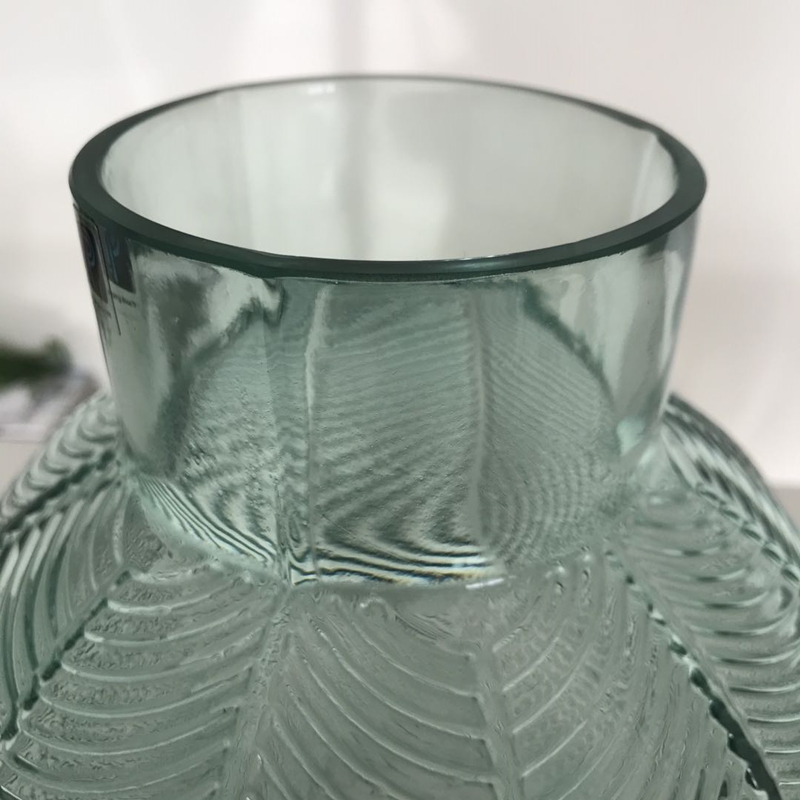 Embossed Cone Shaped Glass Flower Vase Table Decoration for Flower Stand