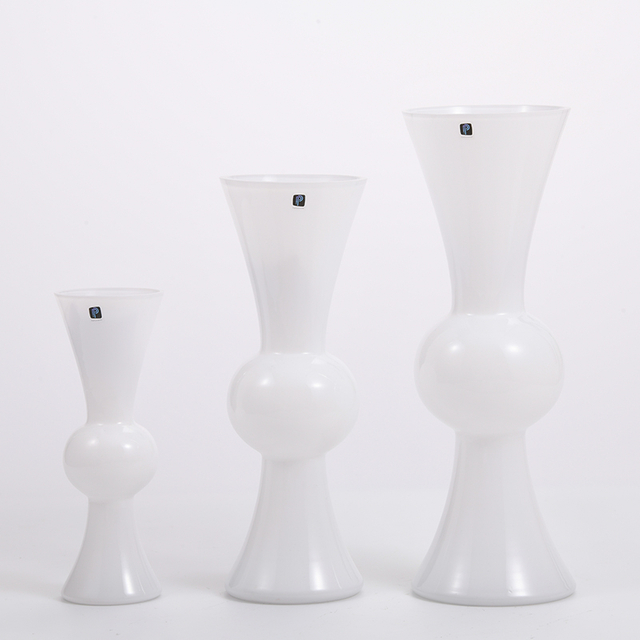 Hot selling Simple design white enamel painting tall glass vase for decoration factory directly supply