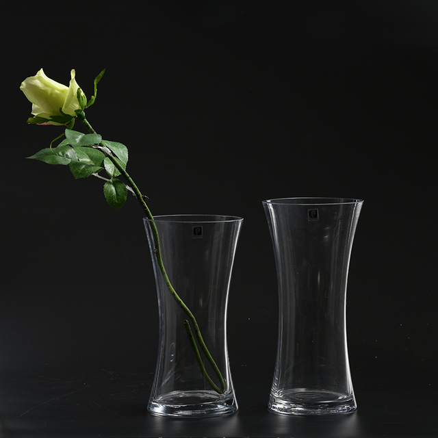 Glass Flower vase on table with clear ins style can be customized in different sizes
