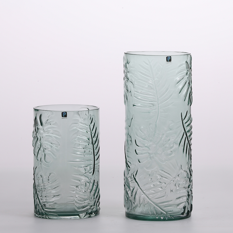 Hand-blown transparent hot sale floral design glassware for home decors glass flower vase Chinese manufacture