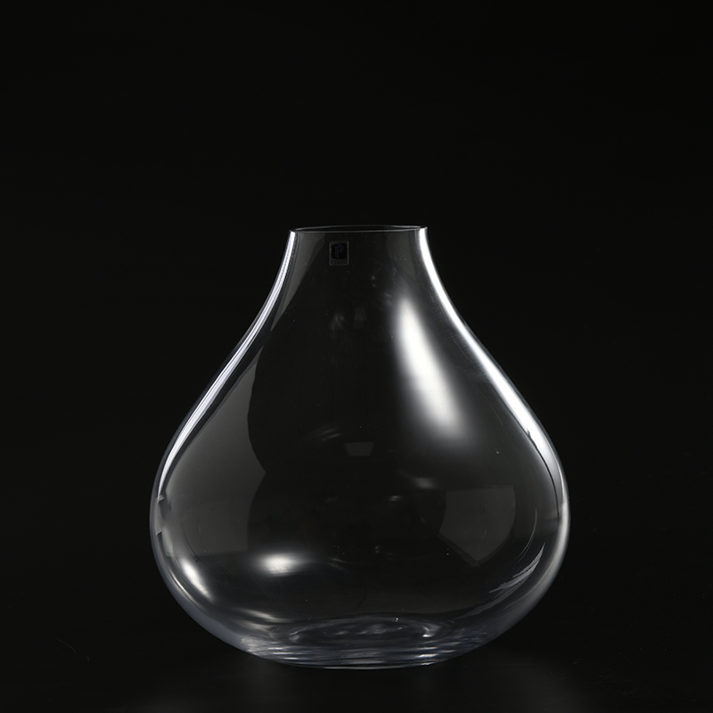 High quality Heavy-Duty glassware hand-blown big size clean and bright transparent glass juice jar with a metal tap