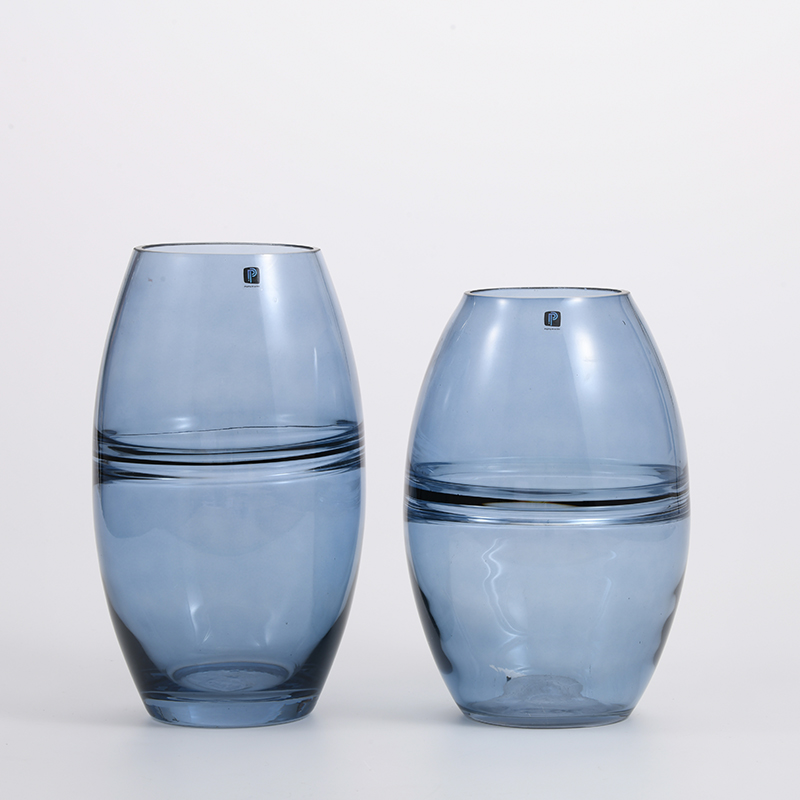 Heavy duty hand--blown glassware transparent blue color glass flower vase for home or office decoration