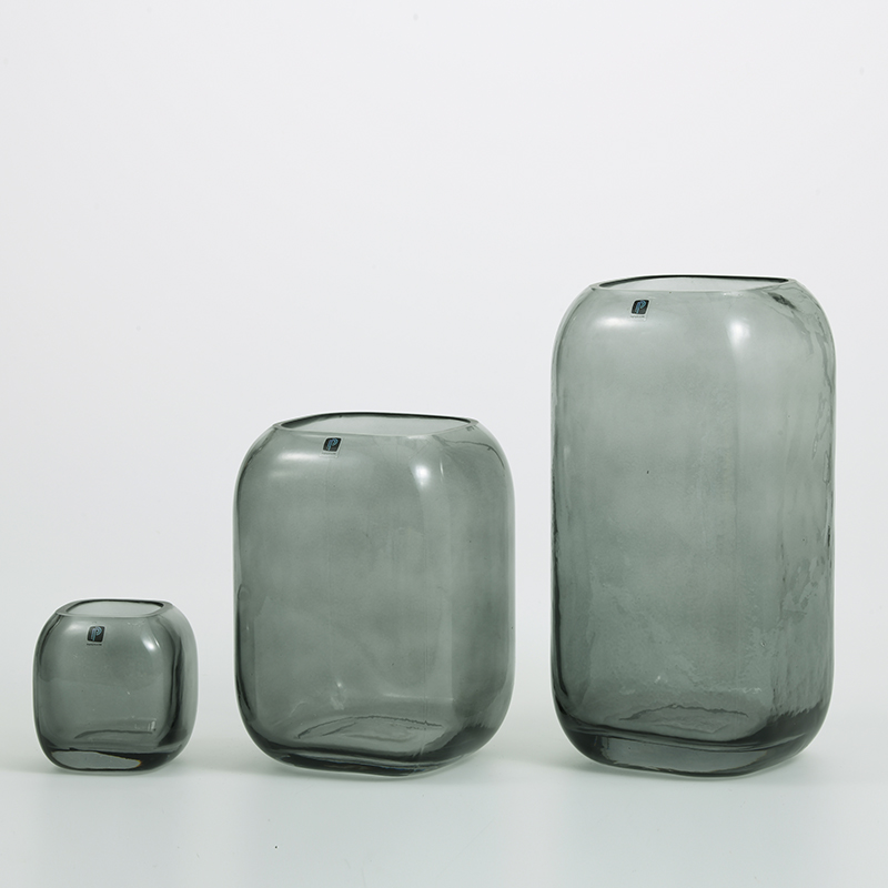 Heavy duty hand--blown glassware factory supply big mouth cylinder design for world whole sellers glass flower vase on sale
