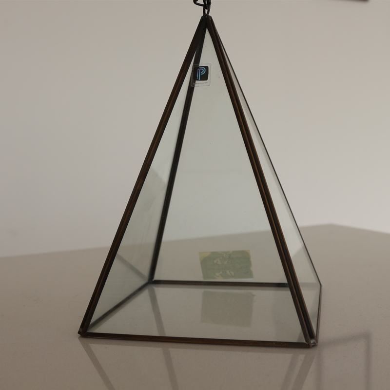 2020 New Pyramid shape terrarium With Factory Wholesale Price Hanging vase glass