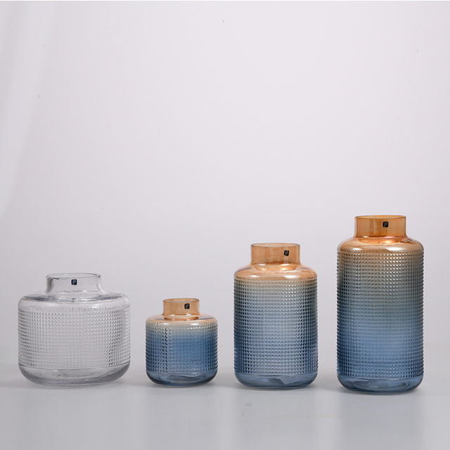 Electric-water processing hand blown transparent design decorative heavy duty glass flower vase Chinese manufature