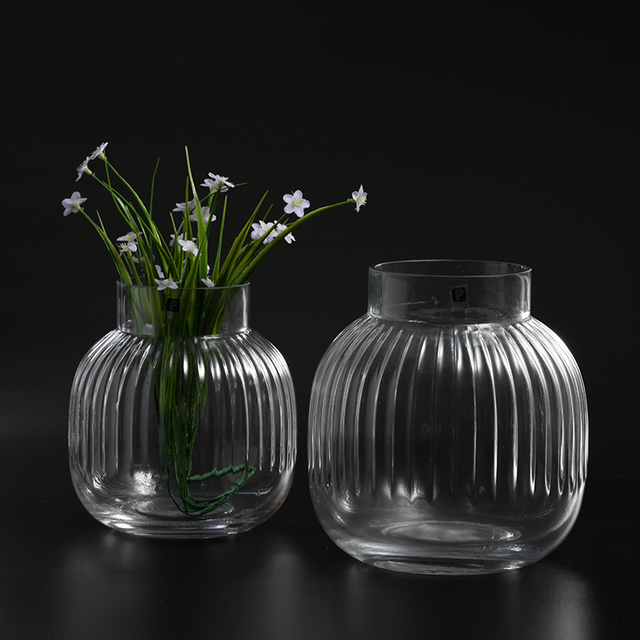Transparent Nordic design modern style creative glass flower vase on sale