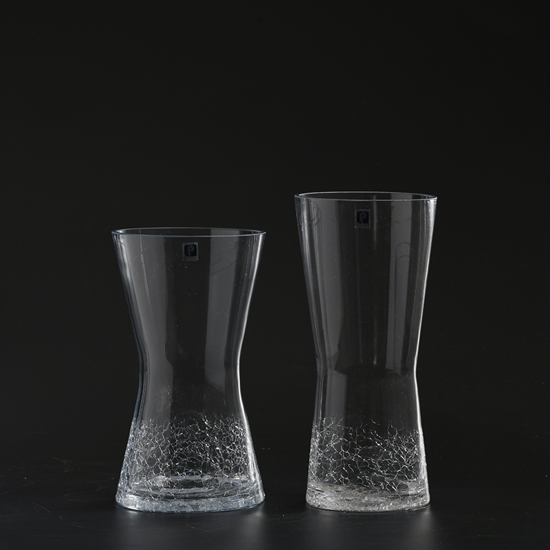 Big Open Mouth hand-blown clear glass vase for home or cafe decoration