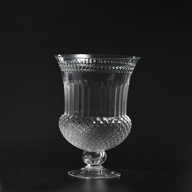 Hand-blown glassware pineapple design very special transparent glass flower vase on sale