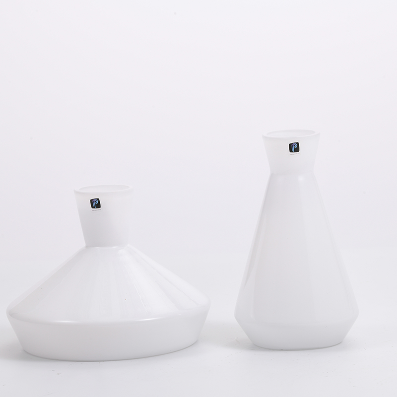 Hot selling Simple design white enamel painting tall glass vase for decoration factory directly supply