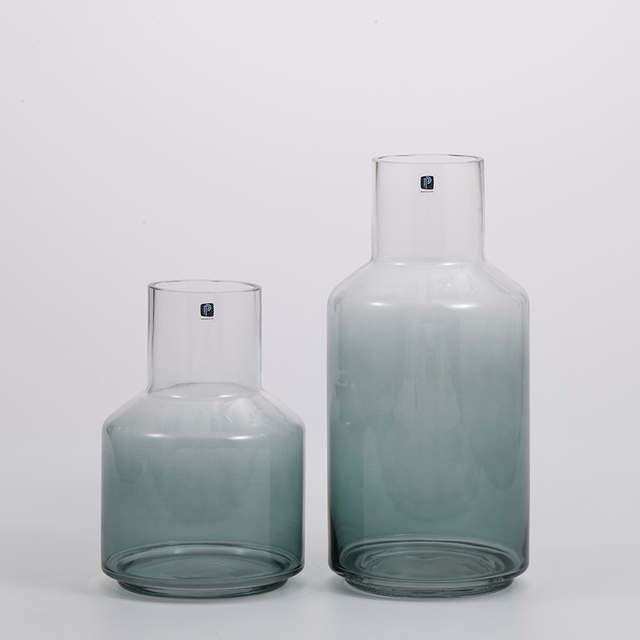 Heavy duty hand--blown glassware gradient colored with open mouth glass flower vase on sale