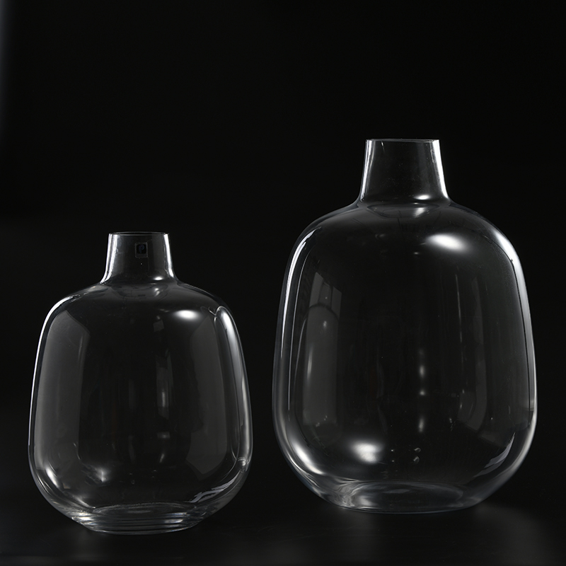 High quality Heavy-Duty glassware hand-blown big size clean and bright transparent glass juice jar with a metal tap