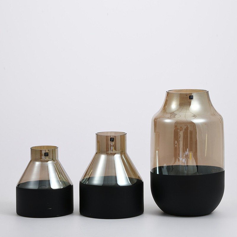 High quality modern style electro-water gradient golden to transparent round cute glass flower vase Chinese manufacture