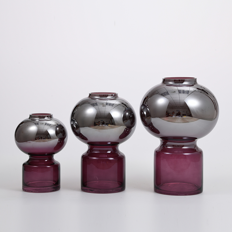 Heavy duty high fashion gradient electric-water processing artistic design glass flower vase Chinese manufacture