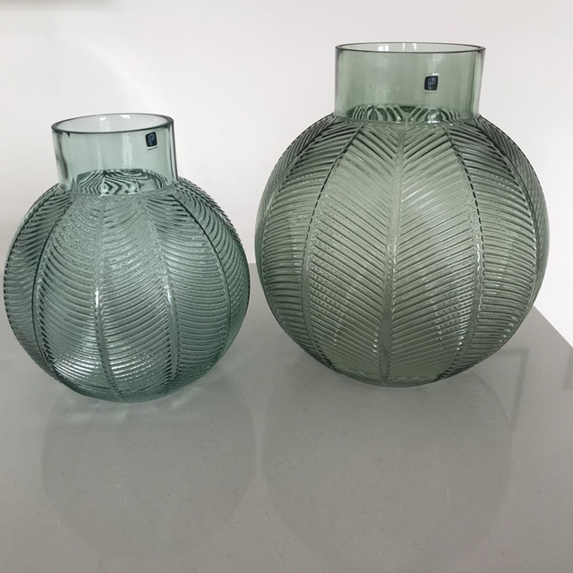 Embossed Cone Shaped Glass Flower Vase Table Decoration for Flower Stand