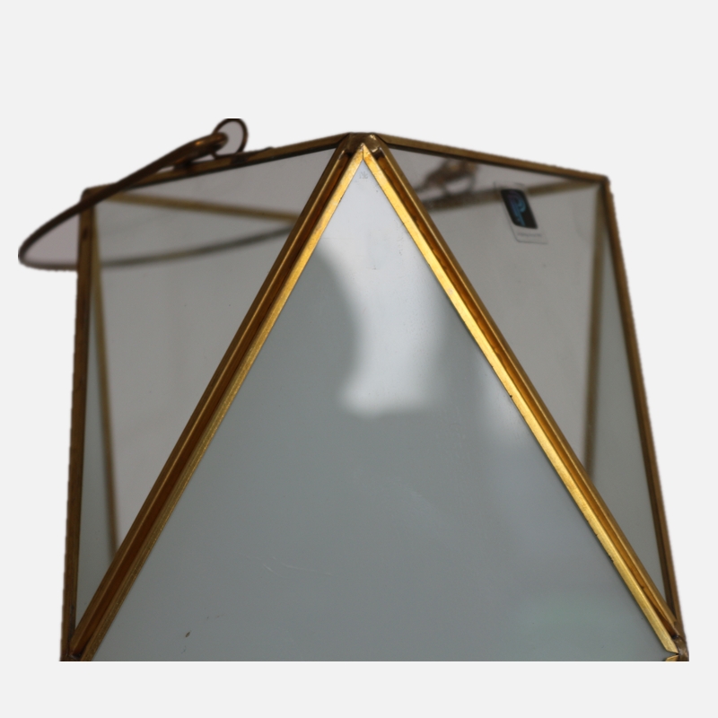 New design Brass frame white lens geometry terrarium made in China