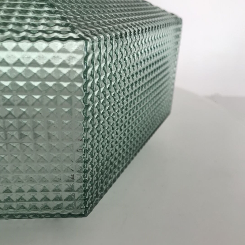 Can be customized good Colored Big Glass Flower Vase For Home Decoration