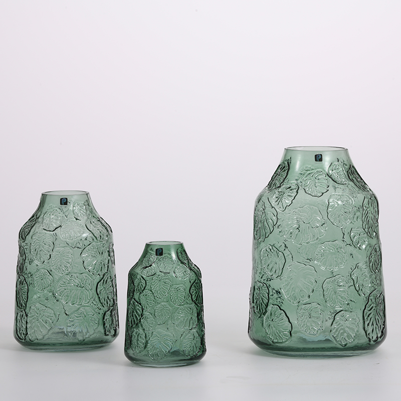Hot sale glassware with leafs floral round flower jar design decorative glass flower vase Chinese factory supply