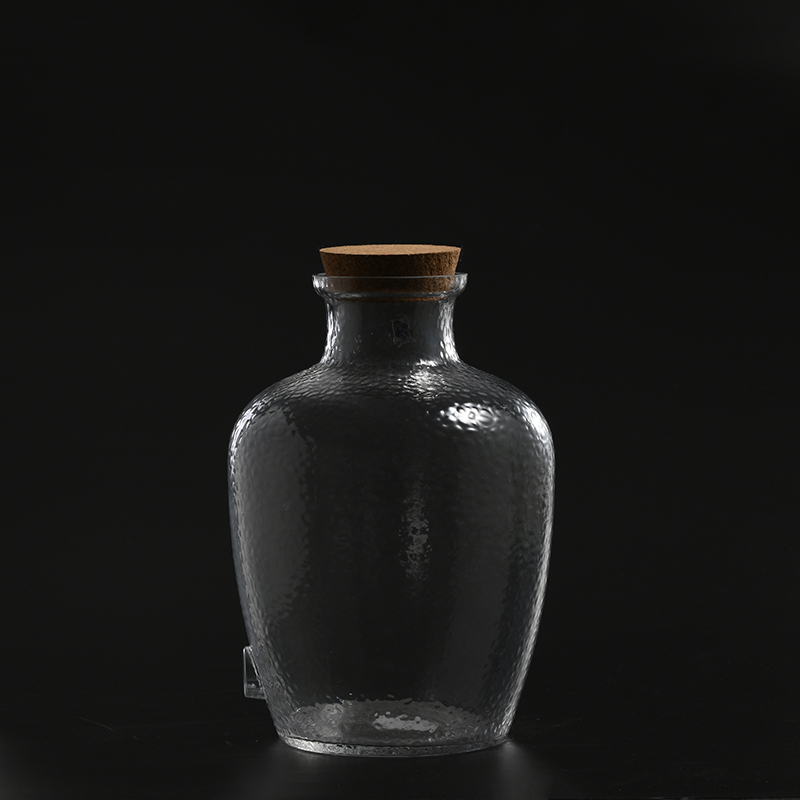 High quality glassware kitchen utensils freshness preservation hand-blown glass juice jar with a tap and wooden top