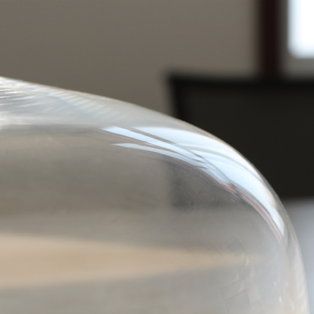 Cafe restaurants and home decoration shockproof waterproof Glass cake stand cover round dome with good price