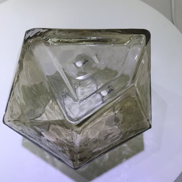 China Handmade Flat Bottom Vertical Stripes Glass Vases For Home Decor