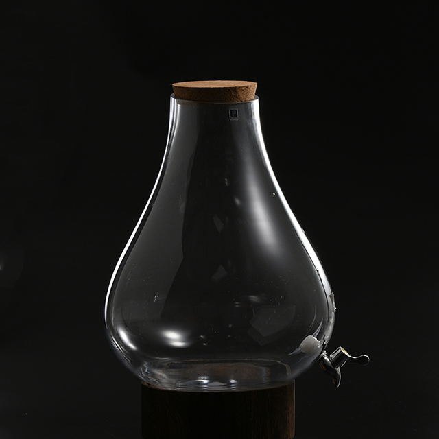 Nordic Style Juice Jar with Faucet for Whole Family Use