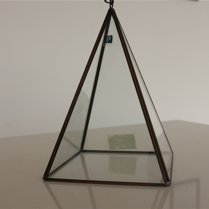 Triangle shape simple design Glassware Clear Flower Terrarium