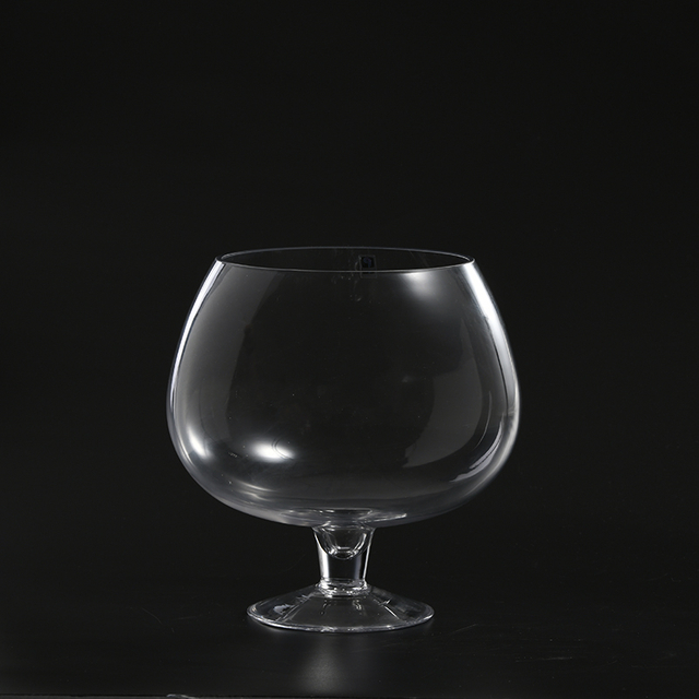 Professional Glassware Manufacturer supply transparent glass candle holder for home or holiday celebrating decoration