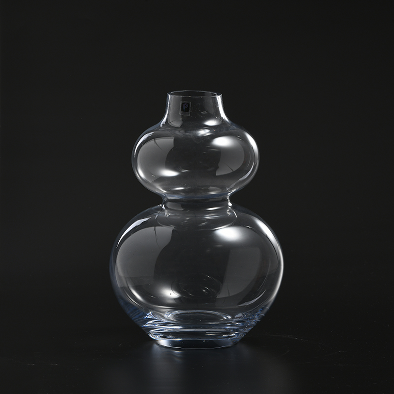 Hot sell special design different pattern and size transparent hand-blown glass flower vase
