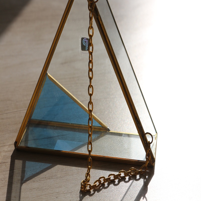 Triangle shape factory promotion terrarium living room decoration