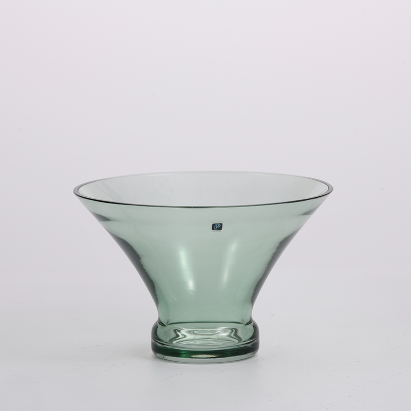 Hot selling green transparent design glass flower vase for home decoration factory directly supply