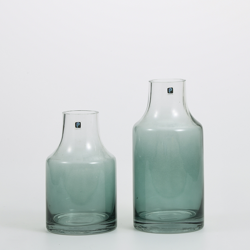 Heavy duty hand--blown glassware gradient colored with open mouth glass flower vase on sale