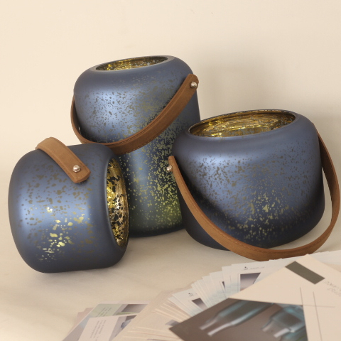 Customized Size Black And Red Frosted Surface Treatment Glass Candle Holder