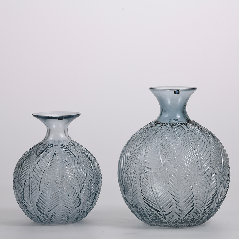 Hand-Blown colored glassware with hot sale floral design for European and US market glass flower vase Chinese manufacture