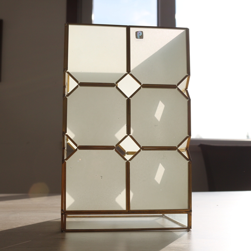 New design metal bronze frame white glass lens terrarium with high quality