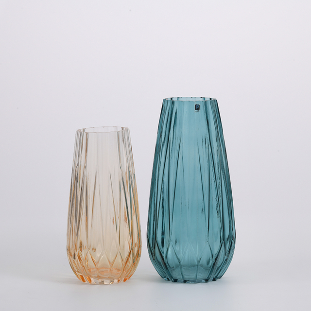 High quality hot sale gradient colored transparent modern style decorative glass flower vase Chinese manufacture