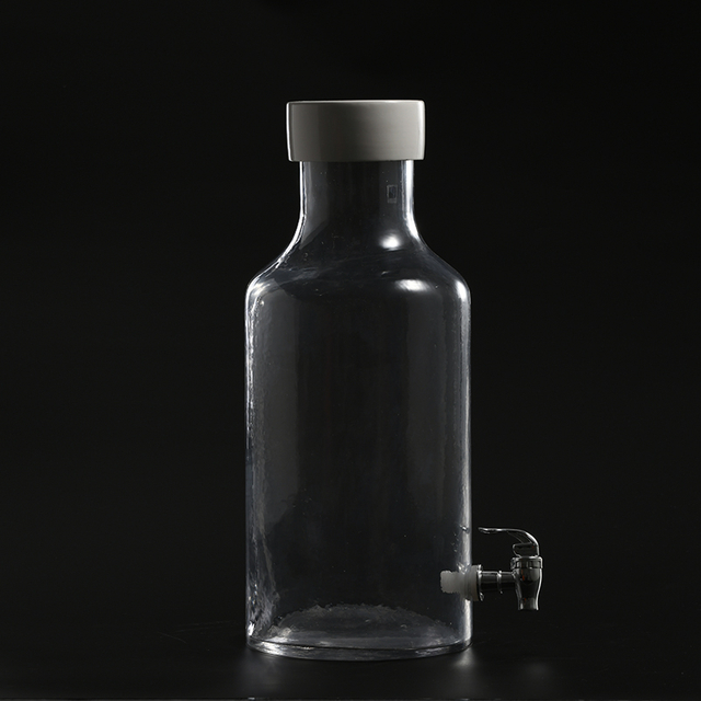 High quality kitchen utensils glassware freshness preservation hand-blown transparent glass juice jar on sale