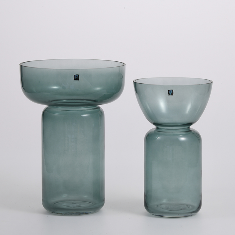 Hand--blown glassware factory supply bamboo design with different gradient color for home decoration glass flower vase on sale