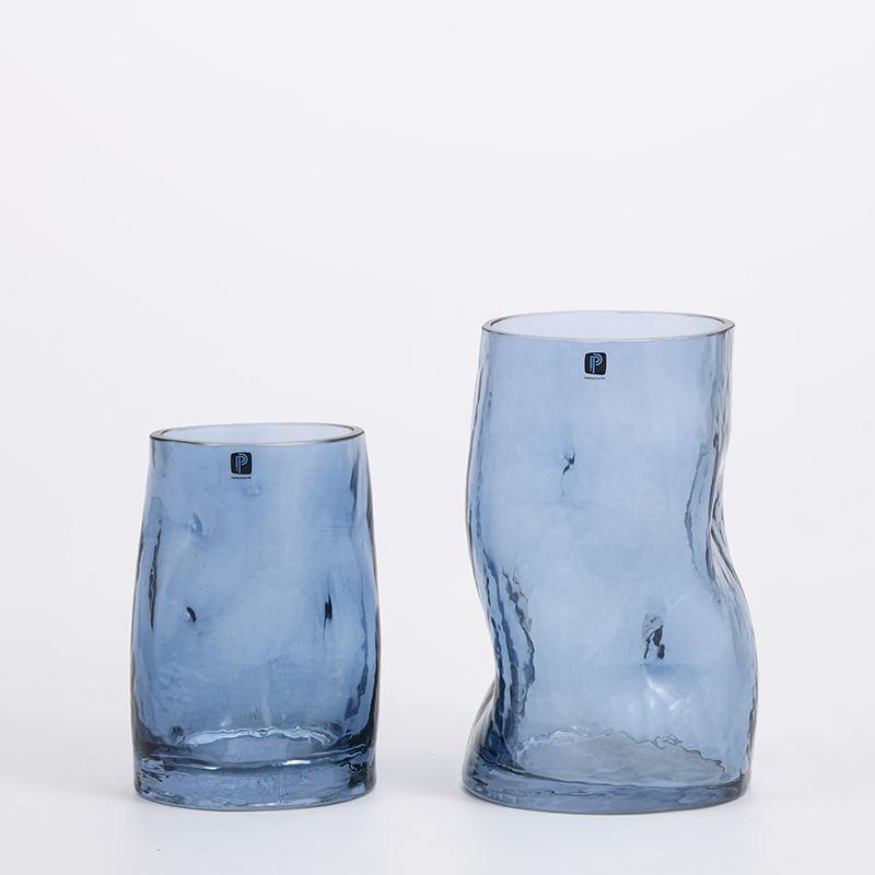 Heavy duty European style vertical strip twisted design for home decoration glass flower vase Chinese manufacture