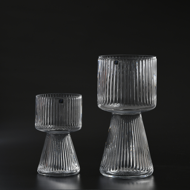 Transparent vertical stripe fashion design modern style creative glass flower vase on sale