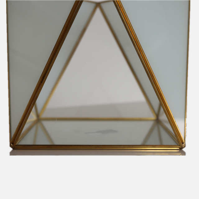 New design Brass frame white lens geometry terrarium made in China