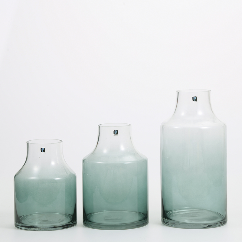 Heavy duty hand--blown glassware gradient colored with open mouth glass flower vase on sale
