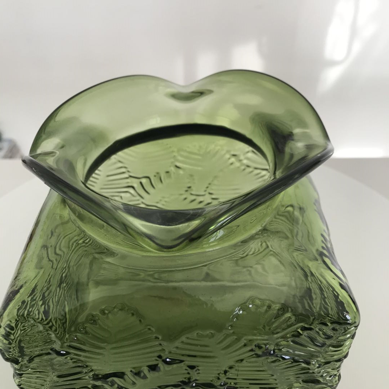 Clear Cylinder Glass Vase Candle Holder for Flower or Candle with Snowflake Decal and Christmas Decoration
